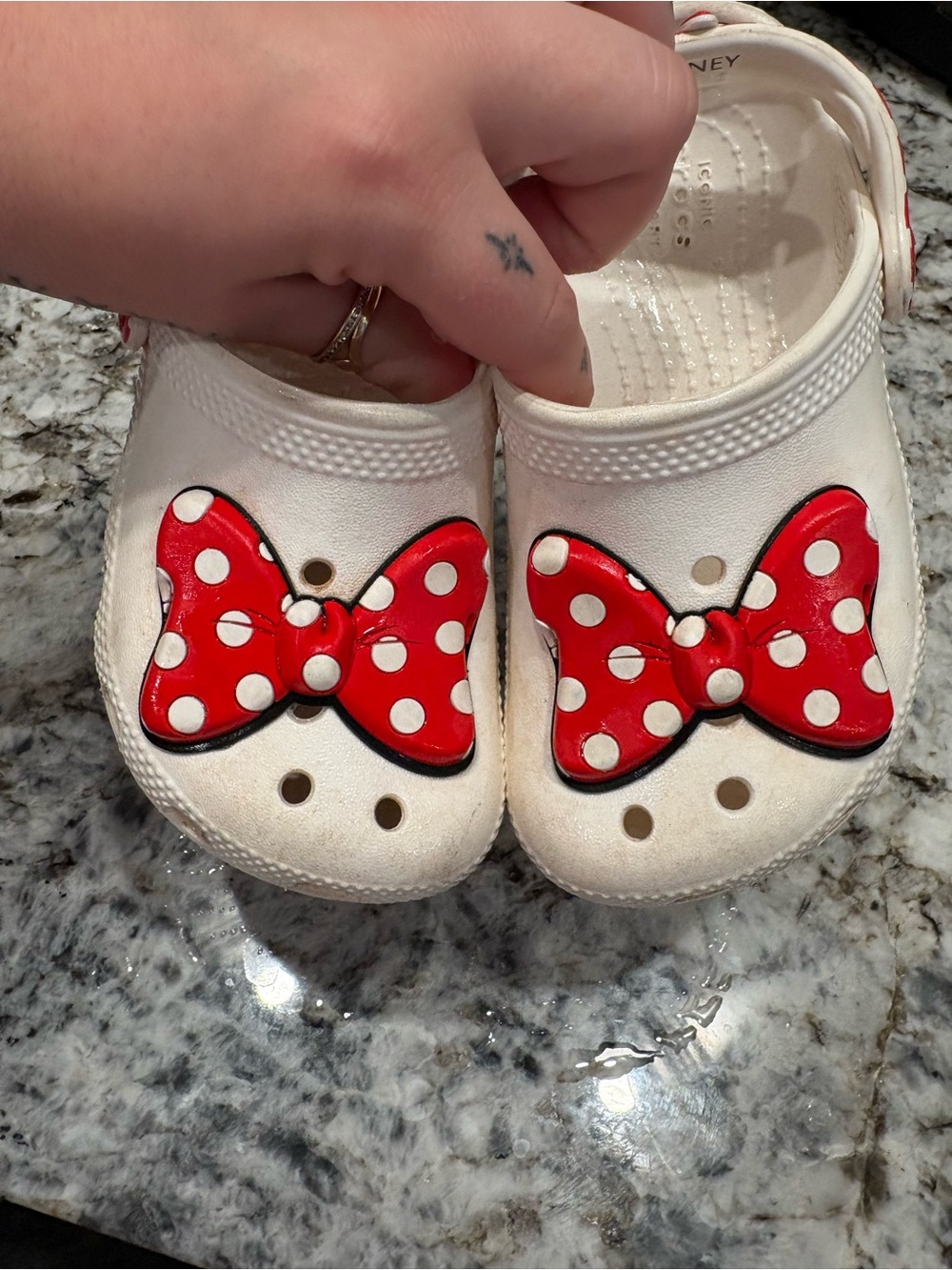 CROCS DISNEY Sandals with Red Polka Dot Bow - Picture 5 of 6